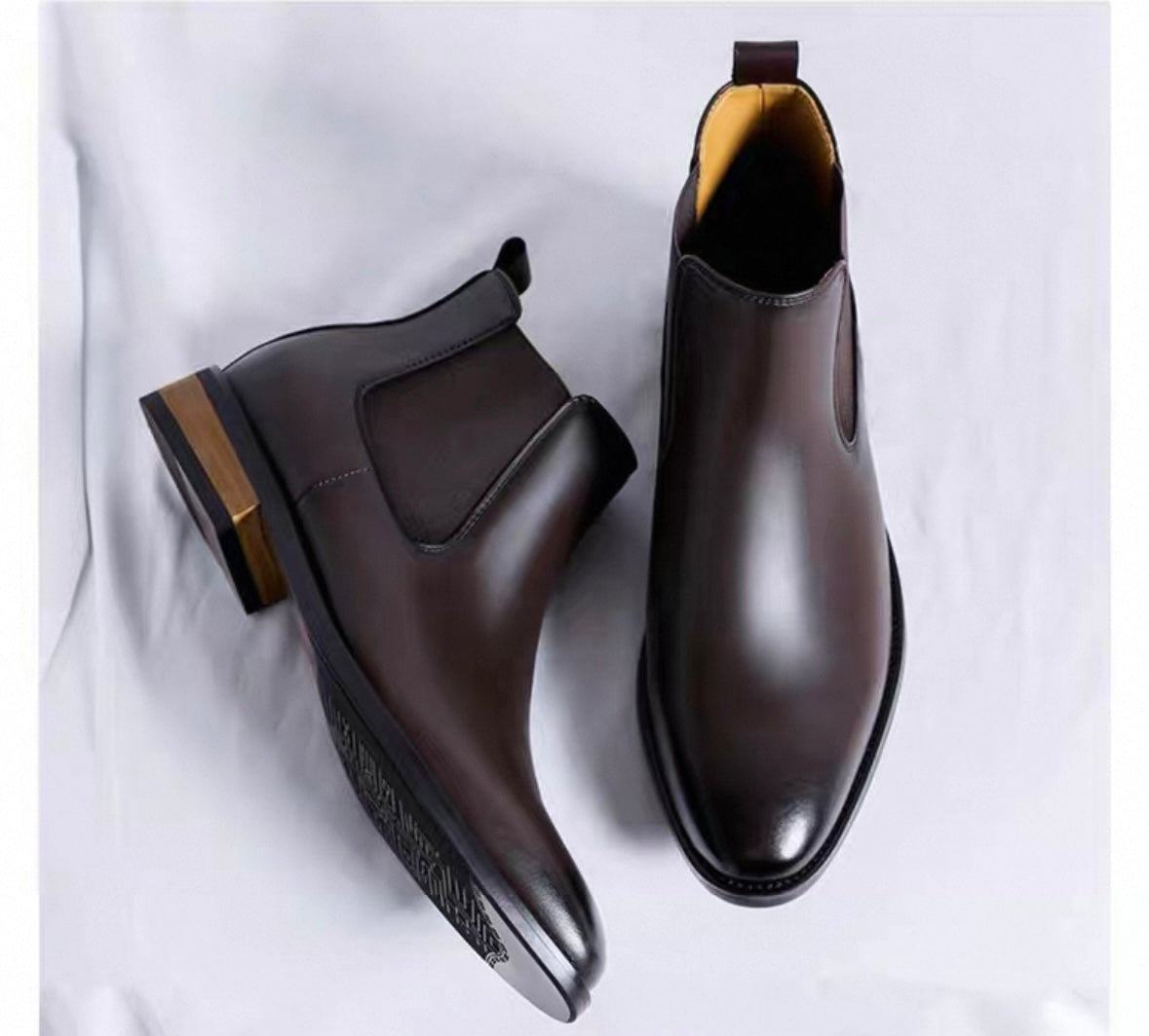 Elegant Chelsea Boots