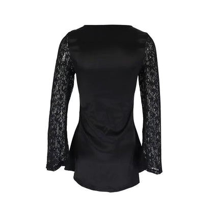 Robe noire à manches longues