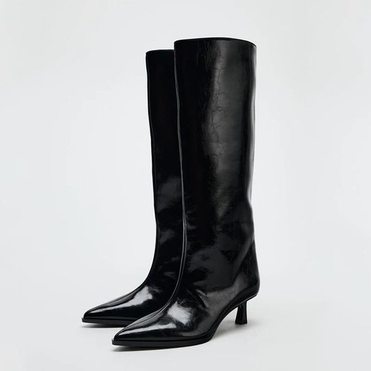 Bottes en cuir noires à talons hauts