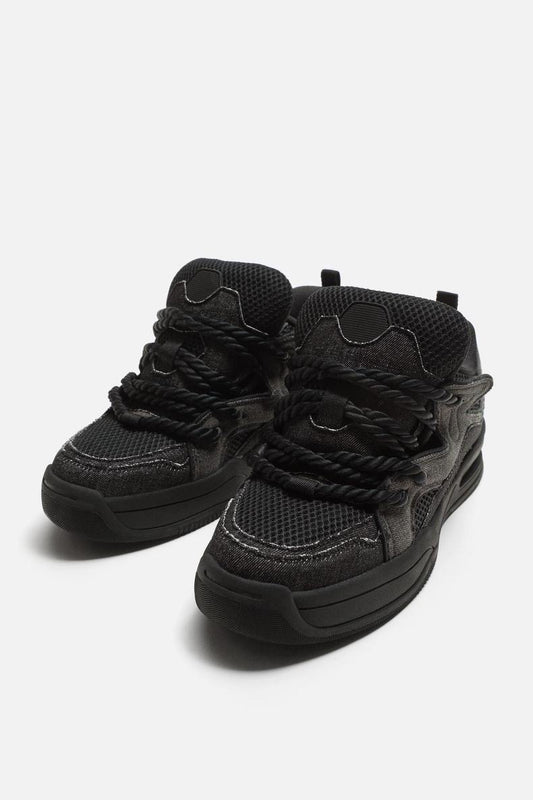 Viral Black Sneaker